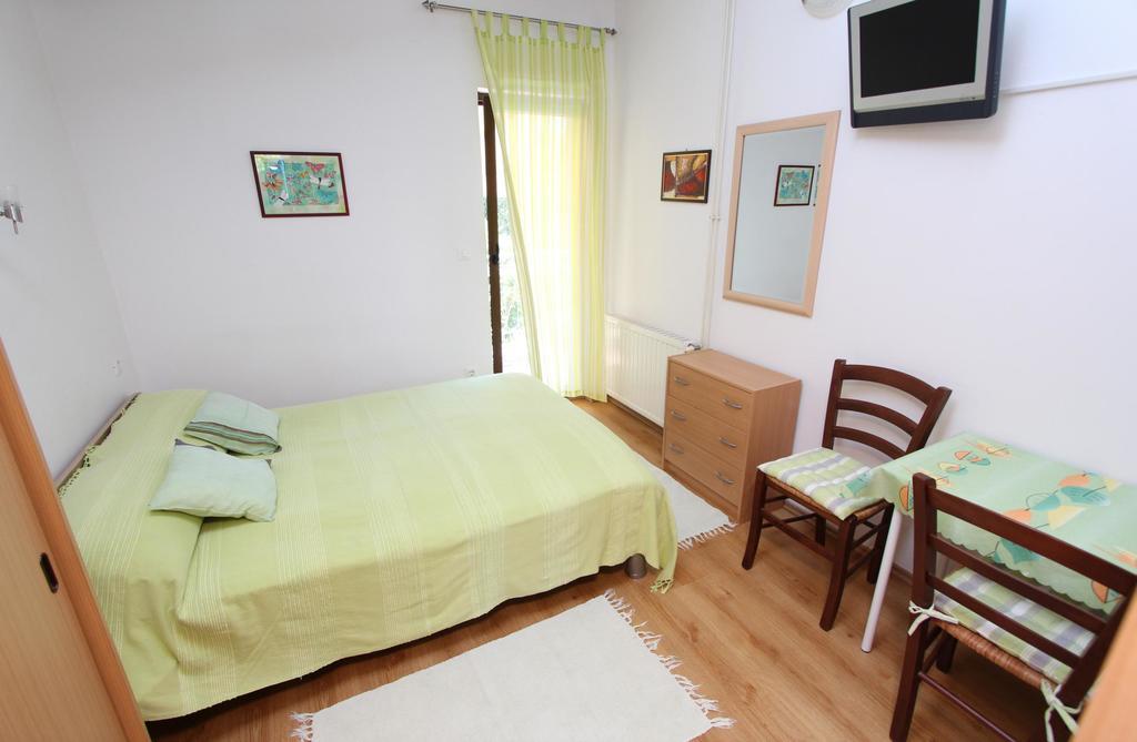 Studio And Room Tea โรวีน ภายนอก รูปภาพ